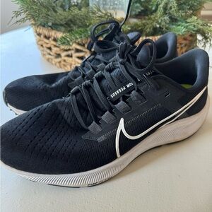 Women’s Nike Tennis shoes